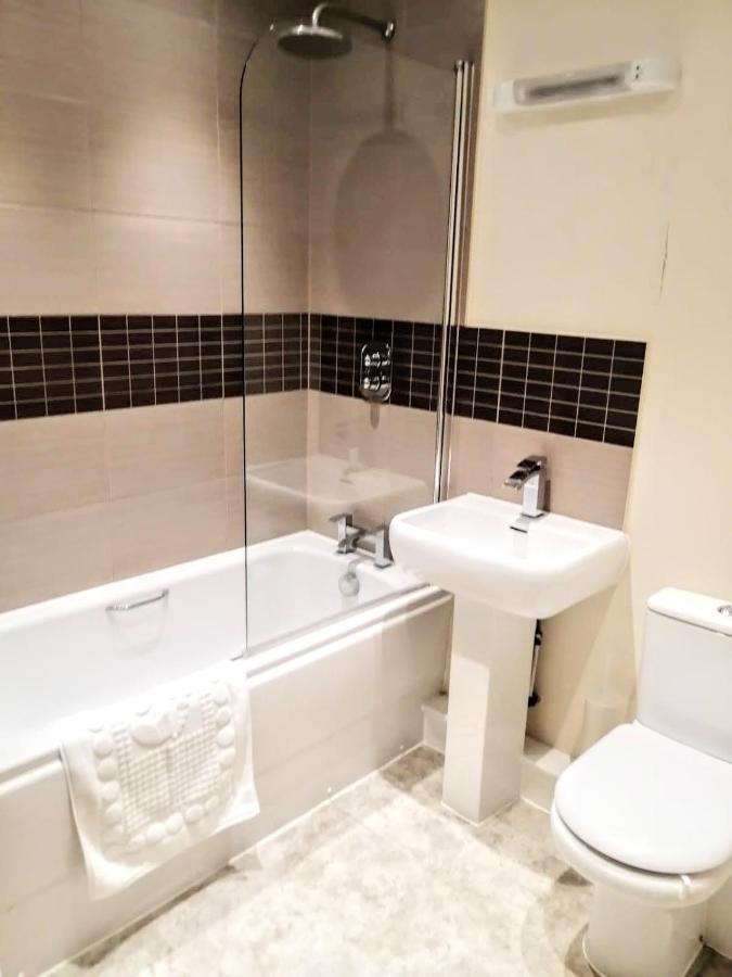 Sapphire Serviced Apartment Челмсфорд Экстерьер фото