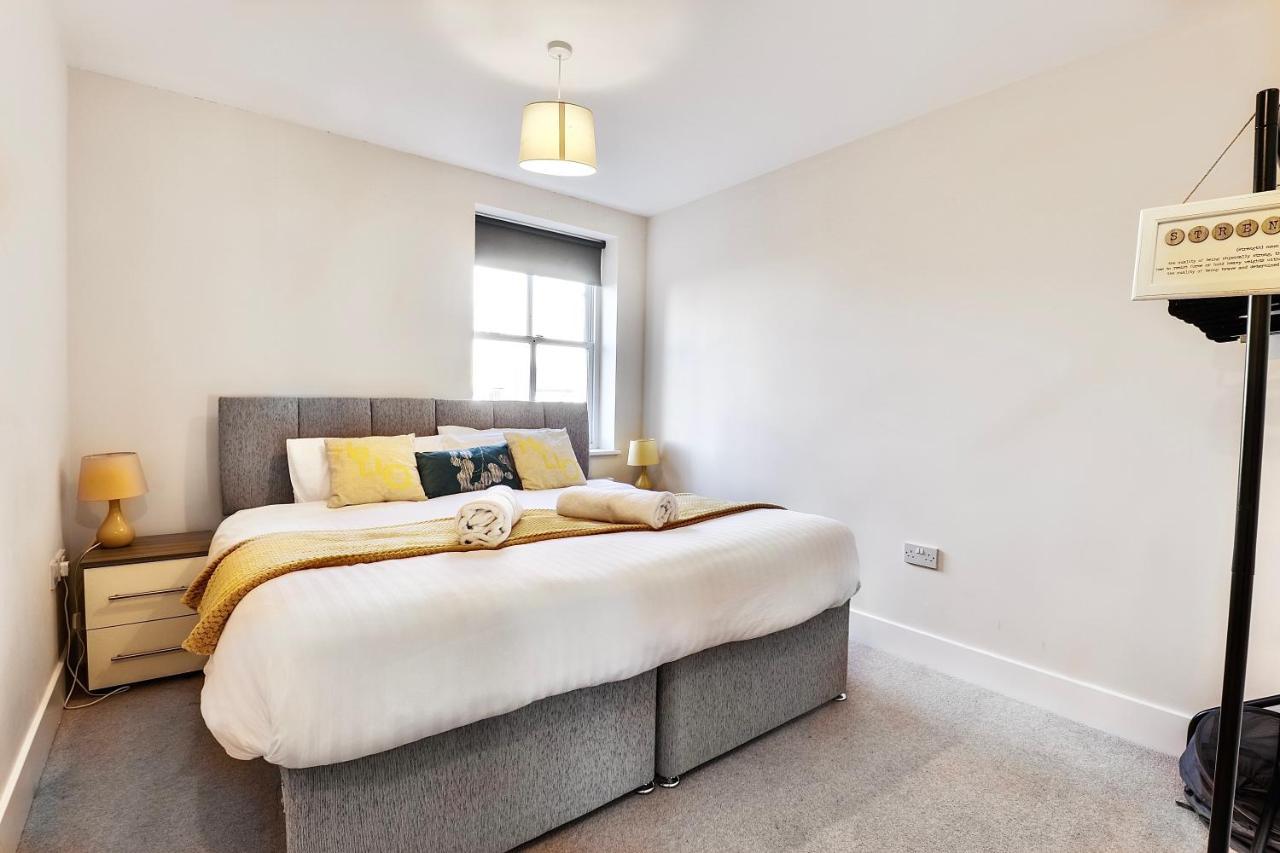 Sapphire Serviced Apartment Челмсфорд Экстерьер фото