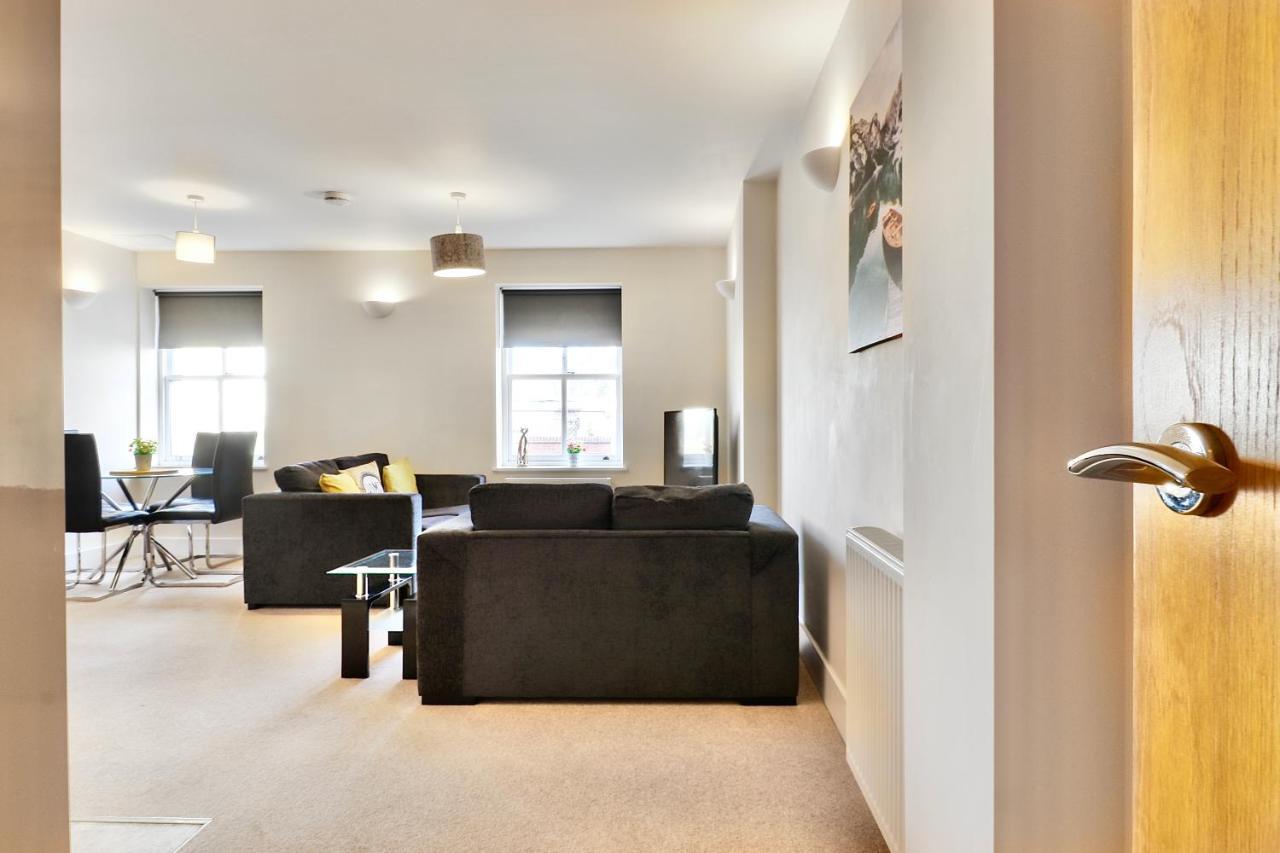 Sapphire Serviced Apartment Челмсфорд Экстерьер фото