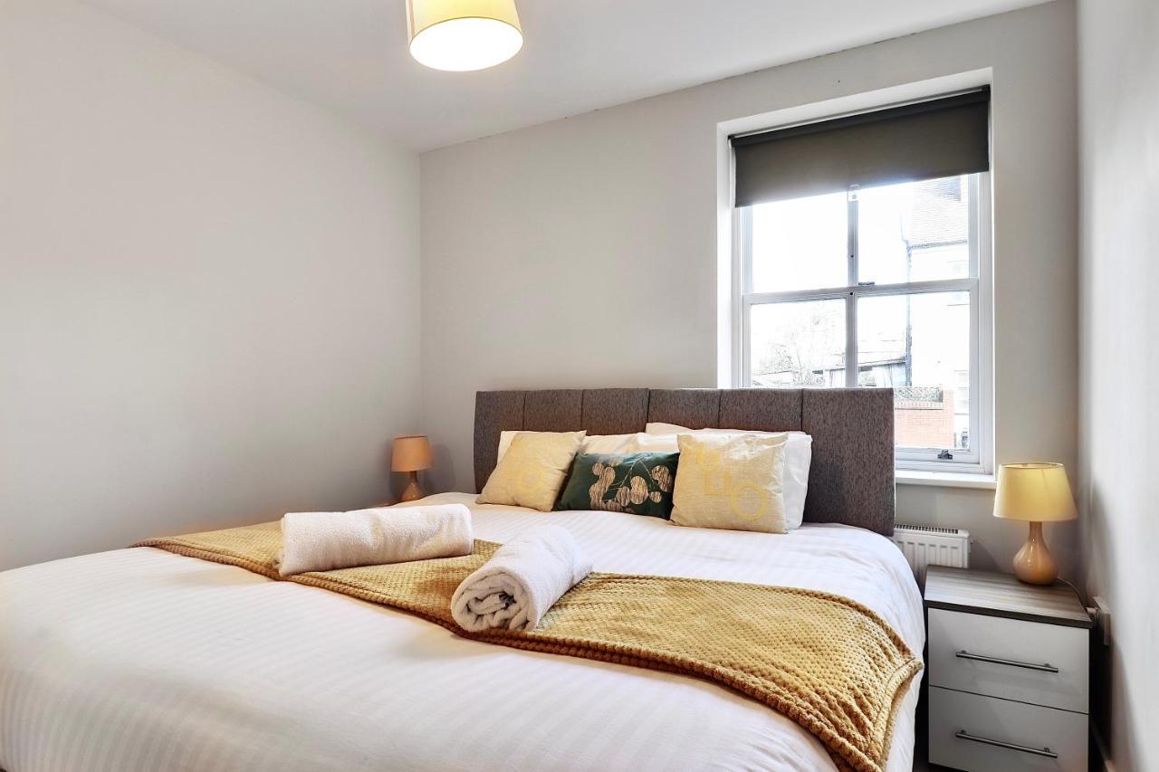 Sapphire Serviced Apartment Челмсфорд Экстерьер фото