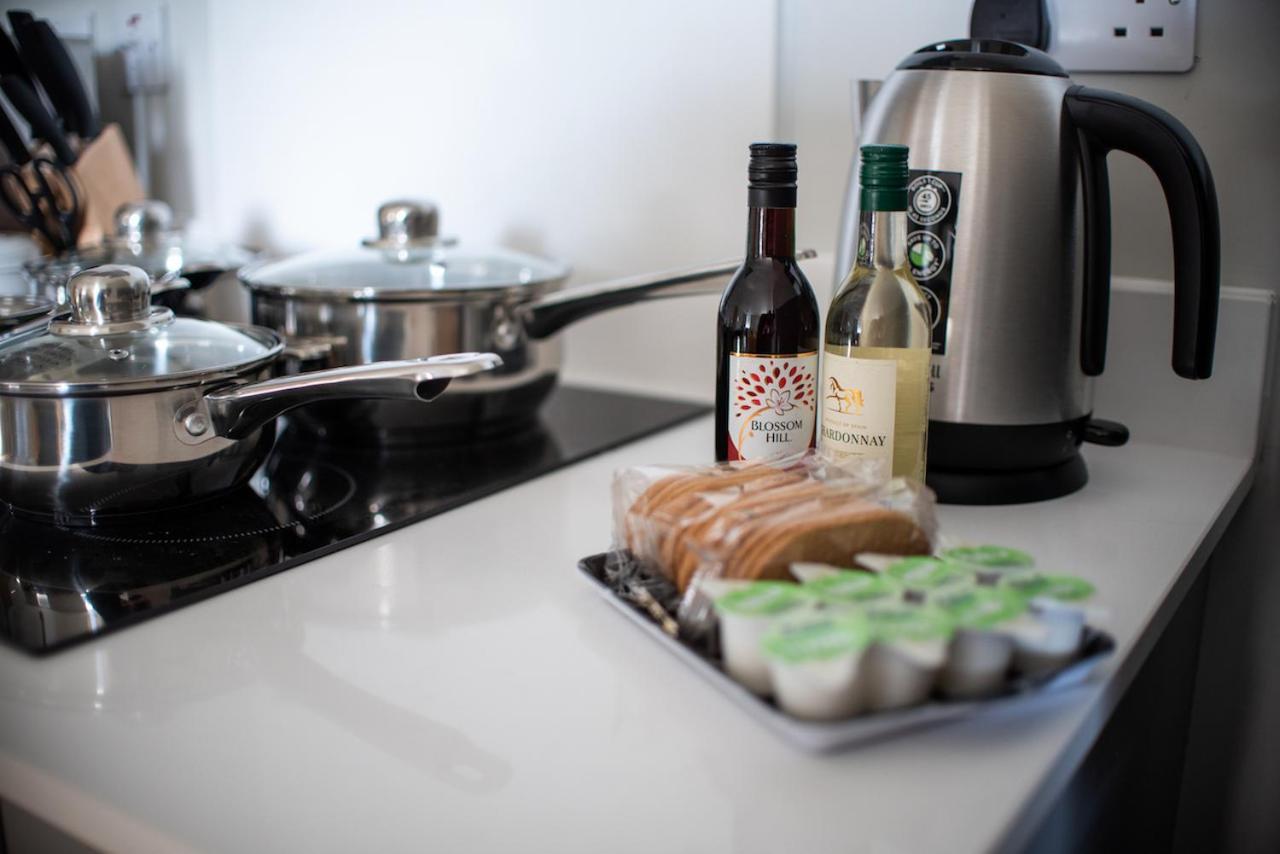 Sapphire Serviced Apartment Челмсфорд Экстерьер фото